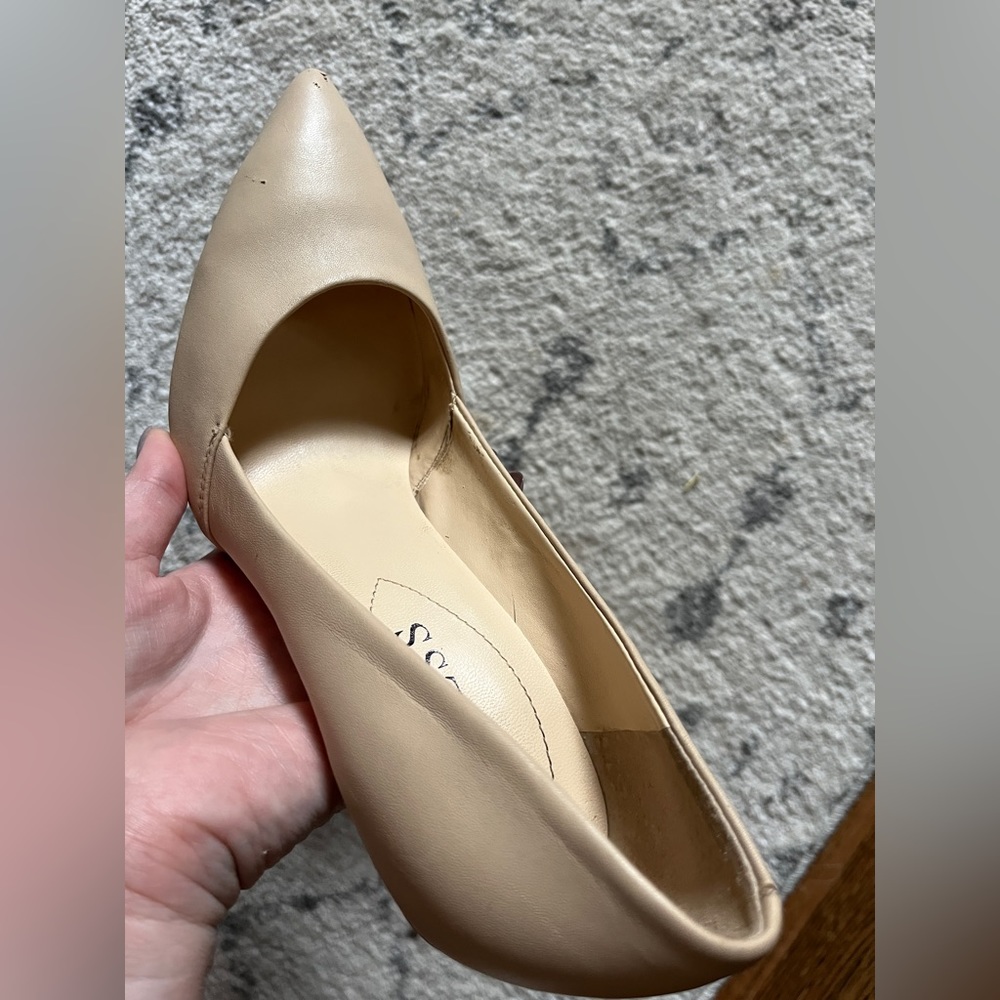 GUESS Beige Pointed-Toe Heels - Picture 6 of 12